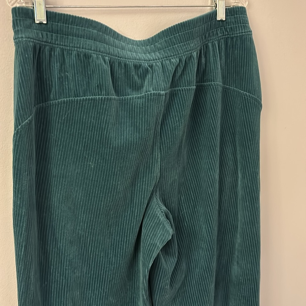 Lululemon Scuba Track Jacket & Mid-Rise Wide-Leg Pants - Picture 12 of 16